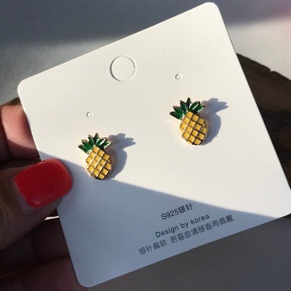 Pineapple Stud Earrings  Yellow Green Enamel on Goldtone NEW! 1134S4 - Picture 4 of 5
